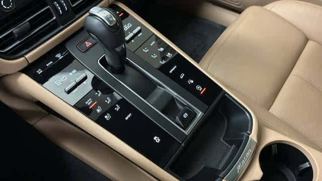 Used 2022 Porsche Macan AWD/4WD image 20