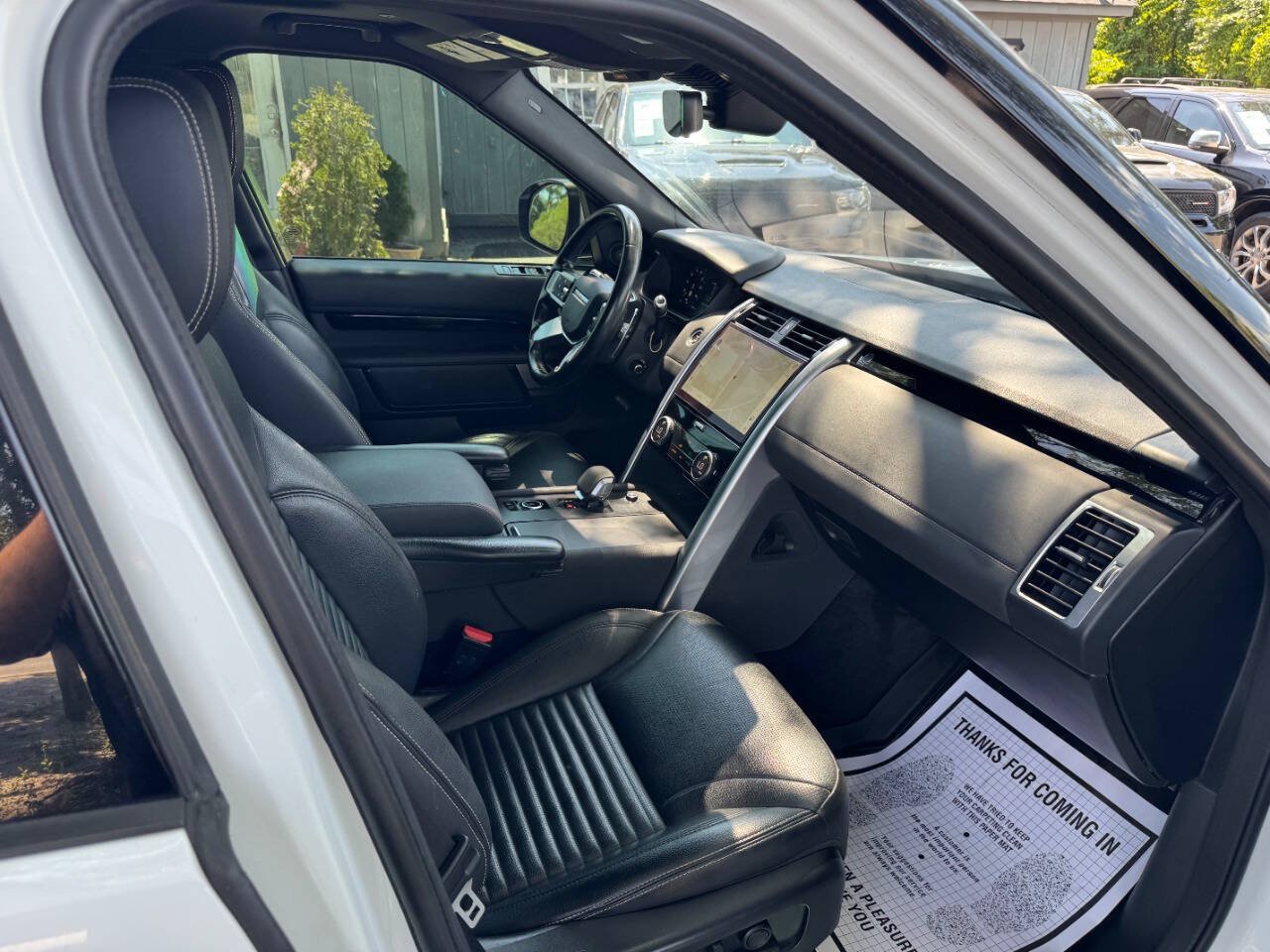 Used 2022 Land Rover Discovery S AWD/4WD image 15