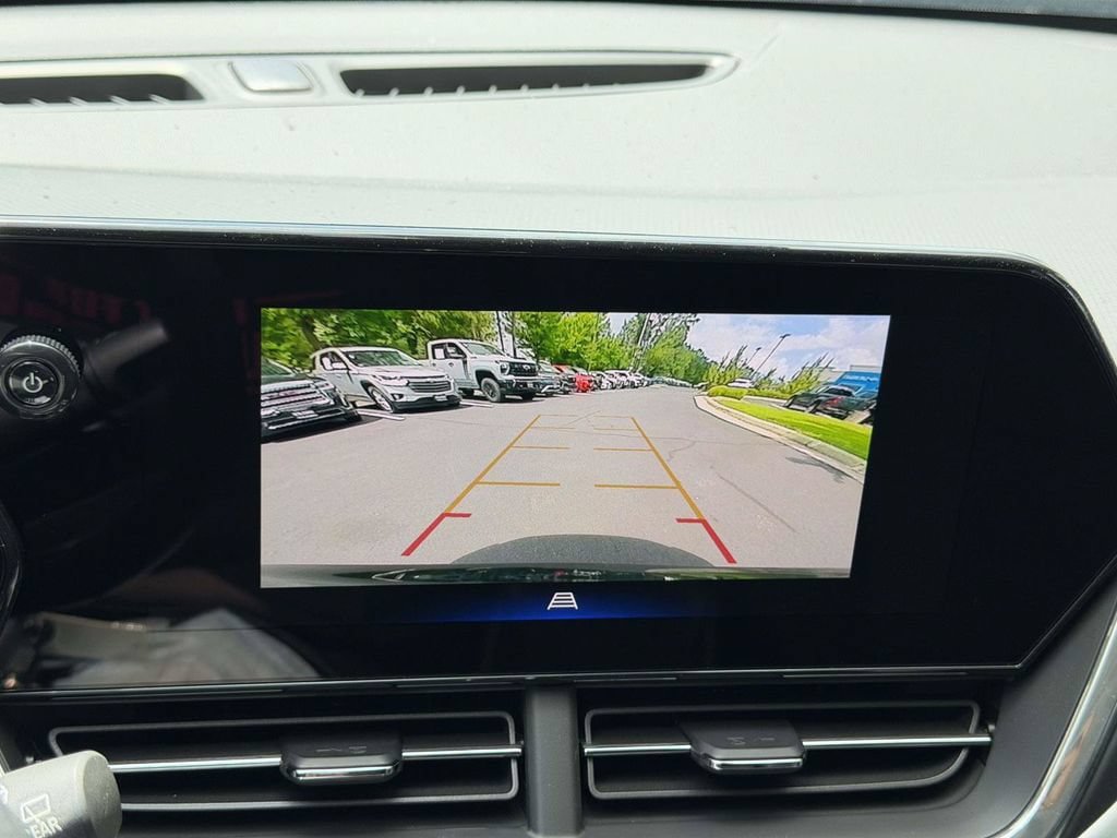 New 2026 Chevrolet Trax LT w/ Driver Confidence Package FWD image 5