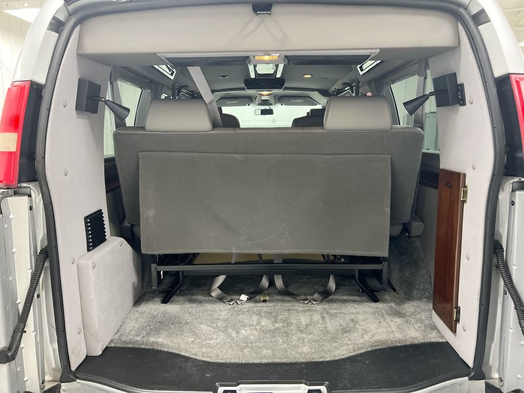 Used 2014 GMC Savana 1500 RWD image 23