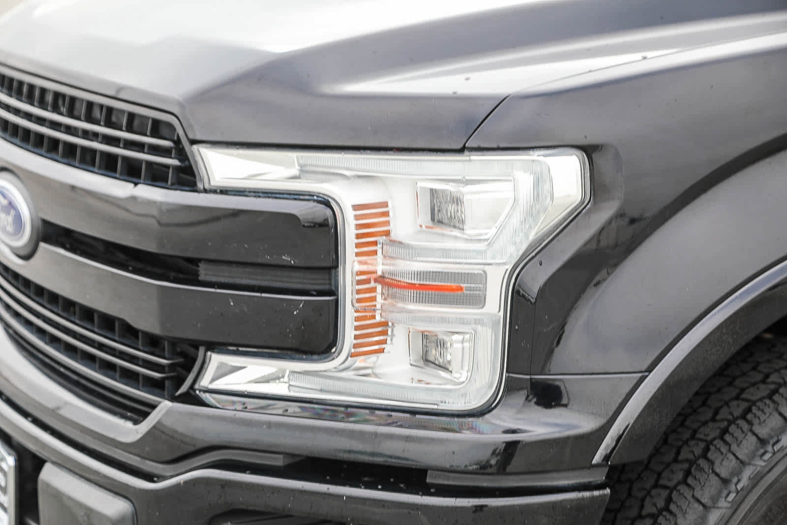 Used 2018 Ford F150 Lariat w/ Equipment Group 502A Luxury image 8