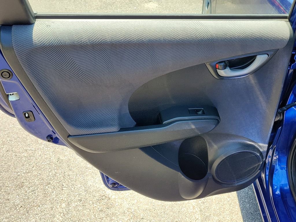 Used 2013 Honda Fit image 8