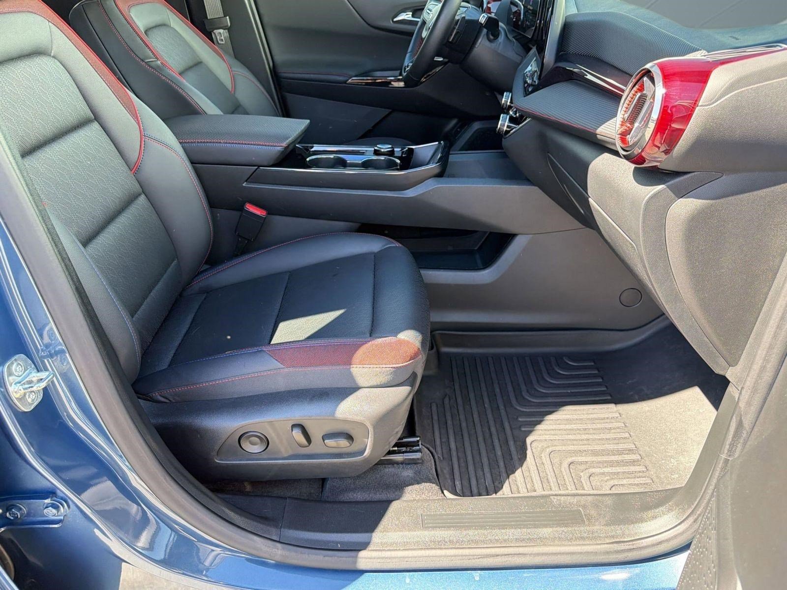 Used 2025 Chevrolet Equinox RS w/ Safety and Technology Package image 28