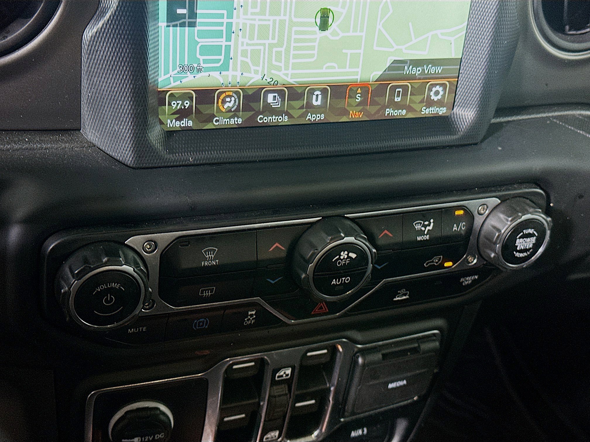 Used 2023 Jeep Wrangler Unlimited w/ Sun & Screen Package AWD/4WD image 23