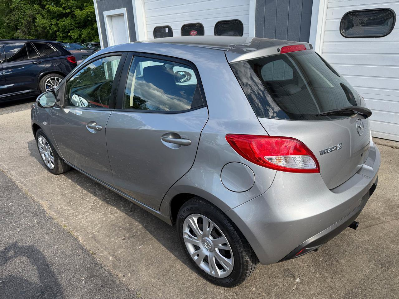 Used 2012 MAZDA MAZDA2 Sport FWD image 6
