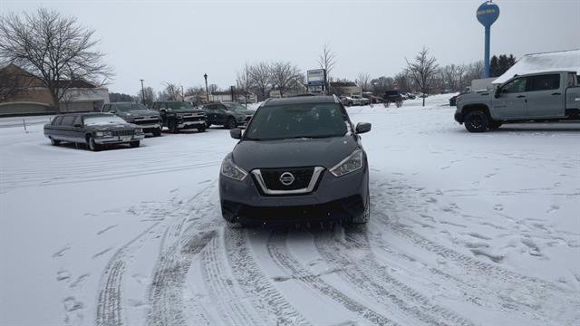 Used 2019 Nissan Kicks SV image 3