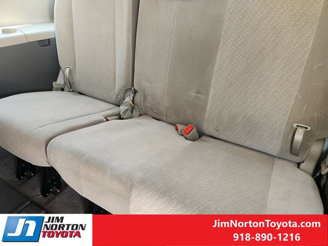 Used 2017 Toyota Sienna LE FWD image 30