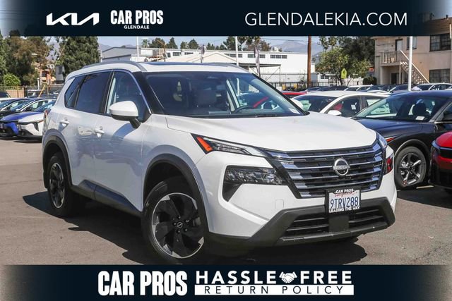 Used 2025 Nissan Rogue SV w/ SV Premium Package