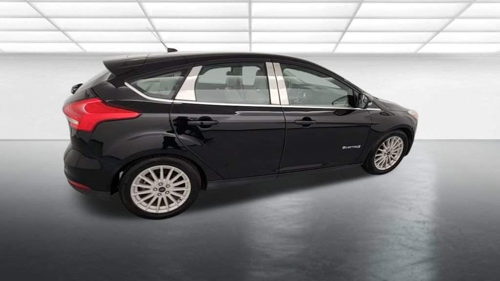 Used 2017 Ford Focus Electric Hatchback FWD image 8