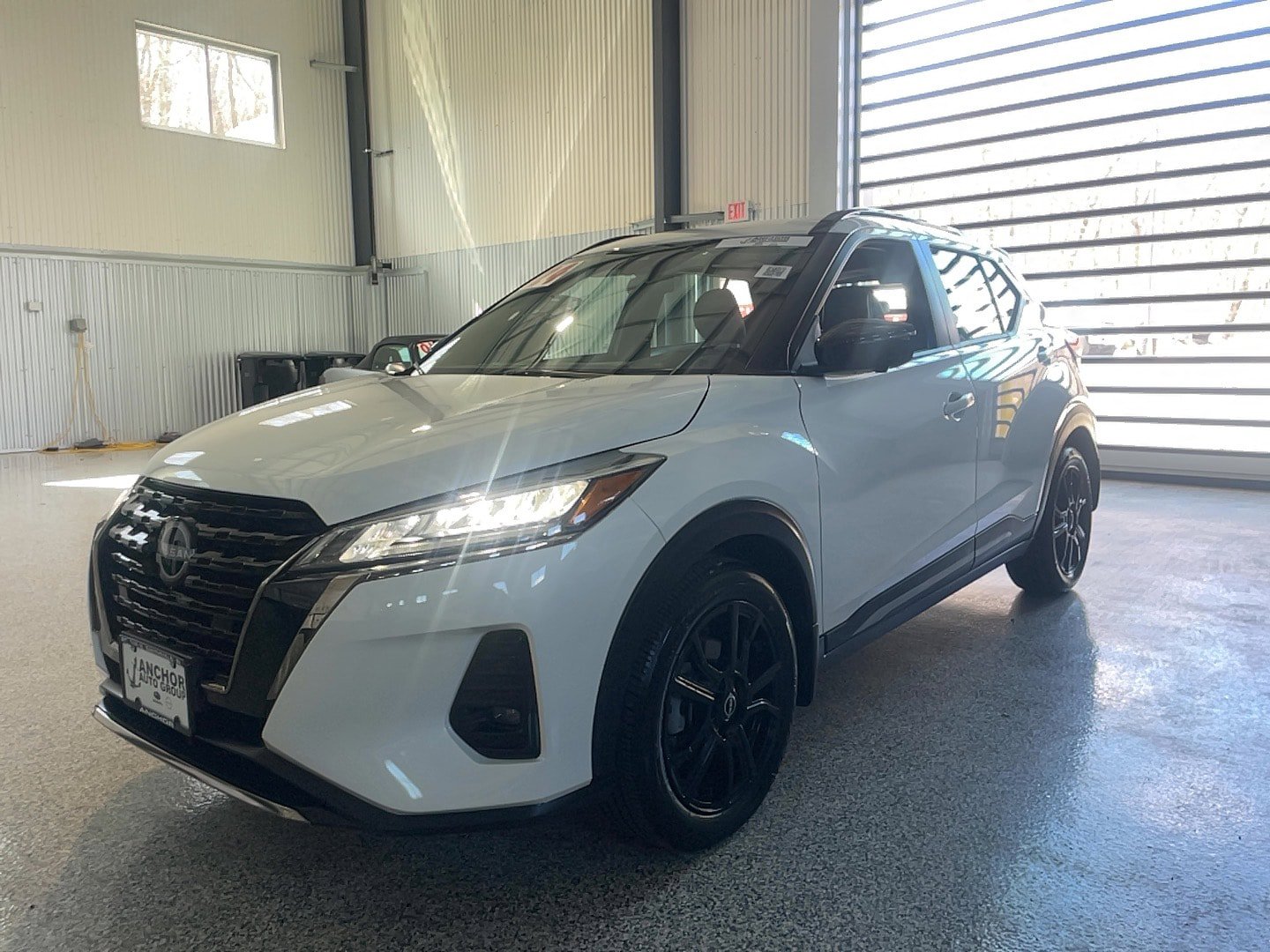 Used 2024 Nissan Kicks SR w/ SR Premium Package image 3