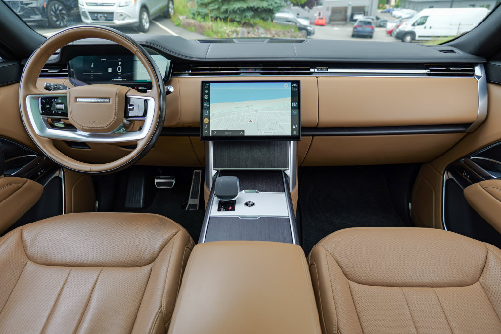 Used 2024 Land Rover Range Rover SE AWD/4WD image 43