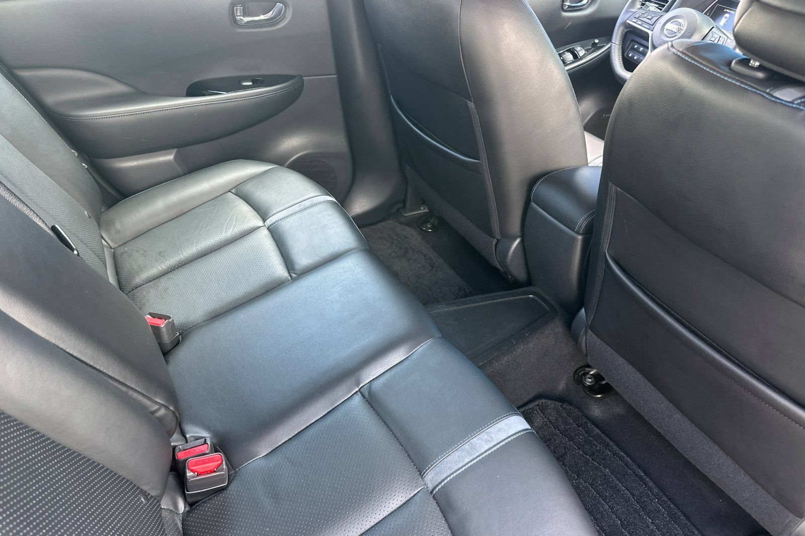 Used 2018 Nissan Leaf SL w/ SL Technology Package FWD image 19