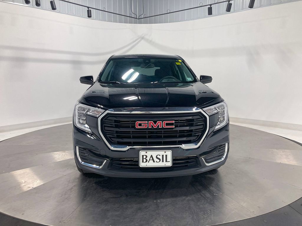 Used 2022 GMC Terrain SLE image 9