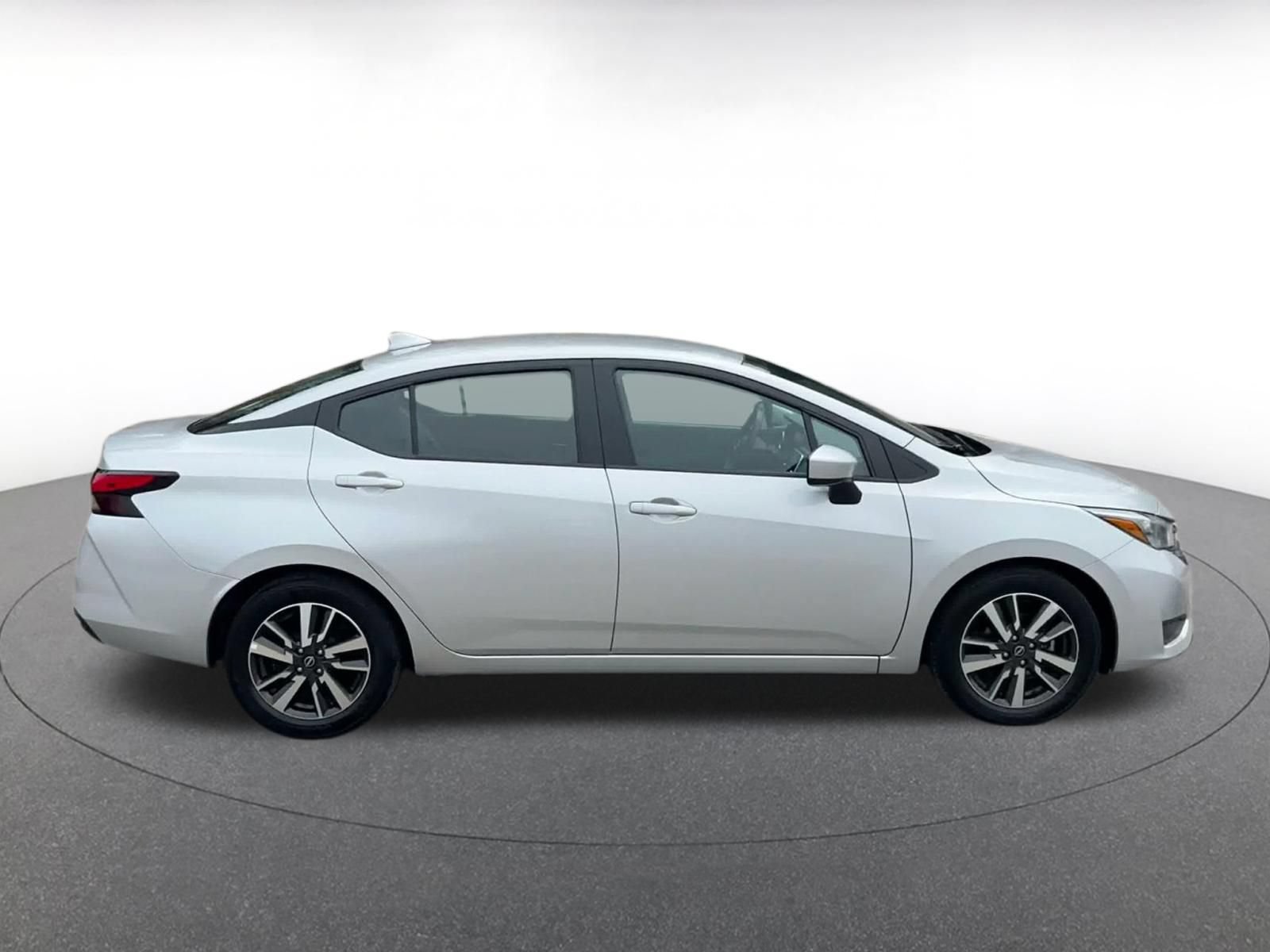 Used 2025 Nissan Versa SV FWD image 13