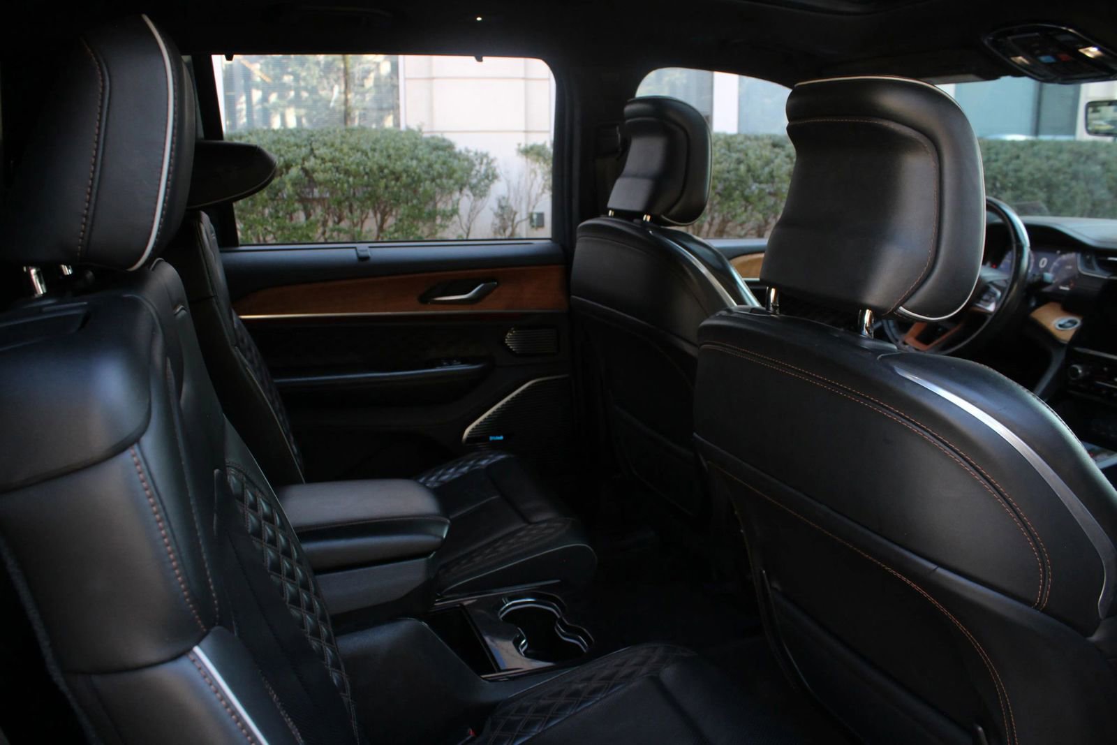 Used 2021 Jeep Grand Cherokee L Summit image 23