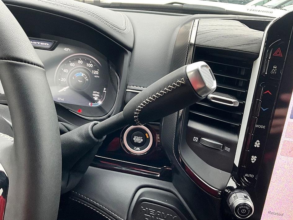 New 2026 RAM 3500 Limited image 18