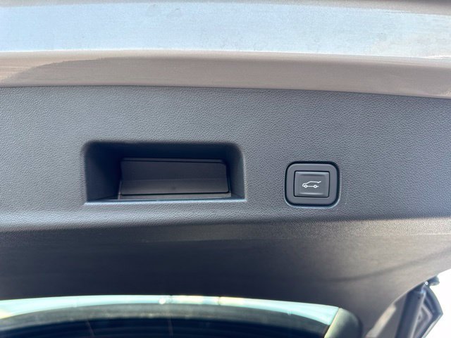 Used 2026 Buick Enclave Sport Touring FWD image 6