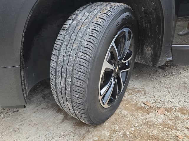 Used 2024 Chevrolet TrailBlazer LT AWD/4WD image 35