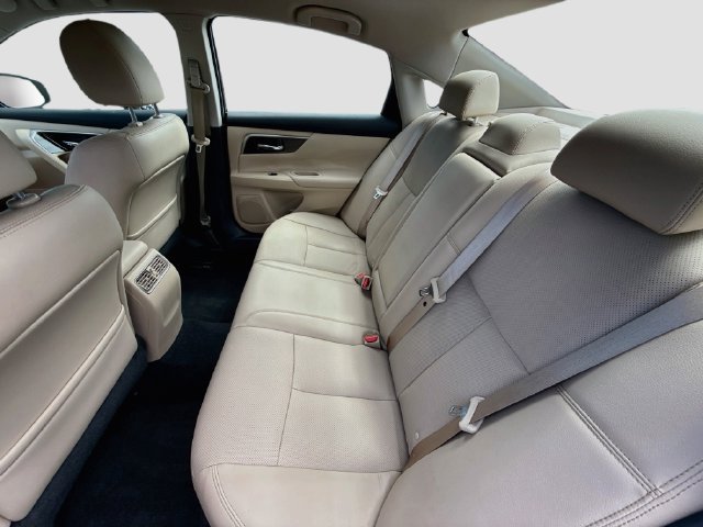 Used 2015 Nissan Altima 2.5 SL FWD image 31