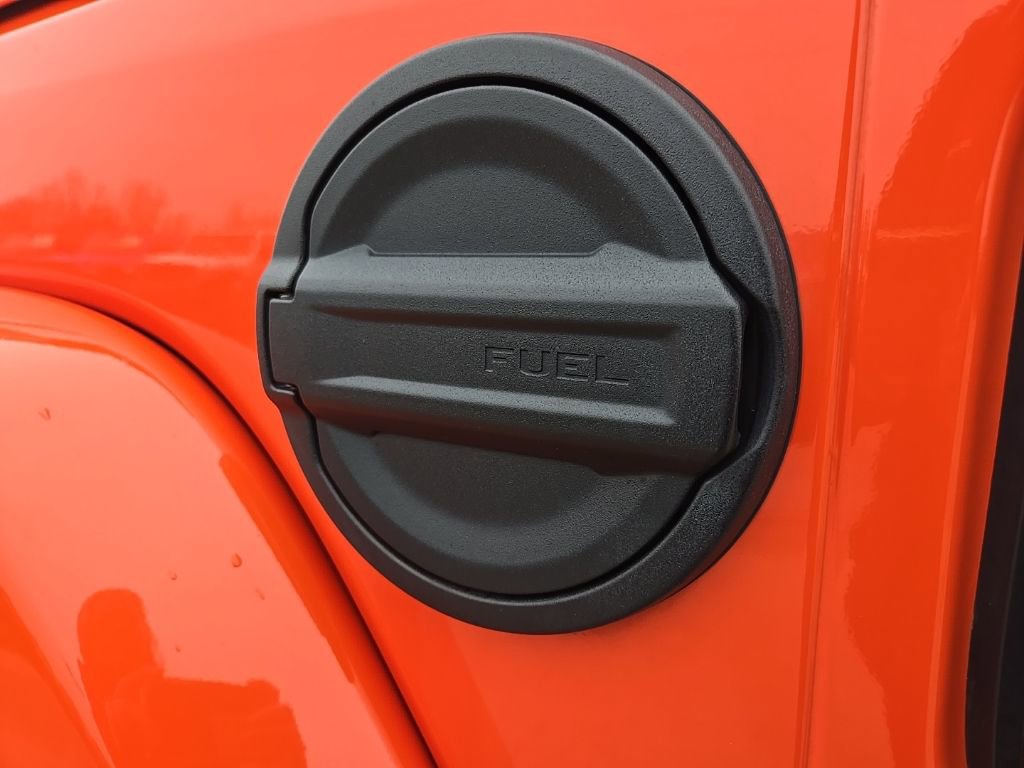 Used 2020 Jeep Wrangler Unlimited Sahara w/ Uconnect 4C Nav & Sound Group image 23