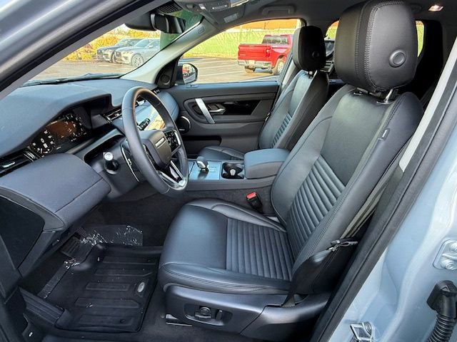 New 2025 Land Rover Discovery Sport S image 12