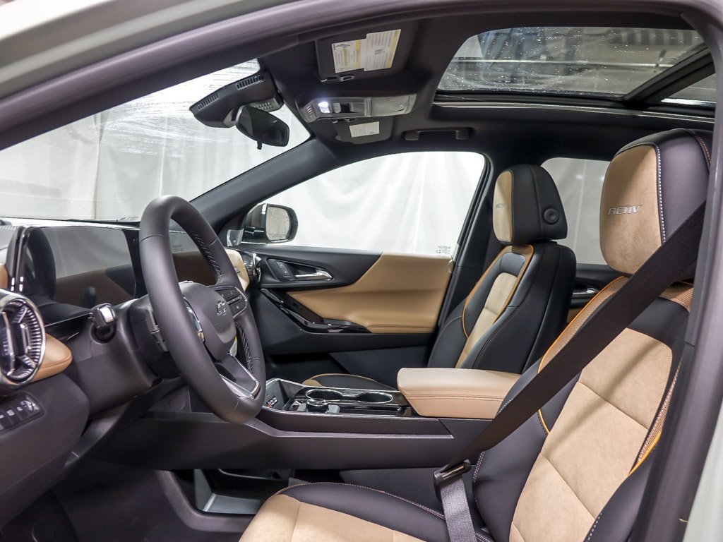 New 2026 Chevrolet Equinox ACTIV w/ LPO, Floor Liner Package image 13