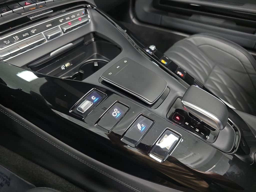 Used 2021 Mercedes-Benz AMG GT Roadster image 20