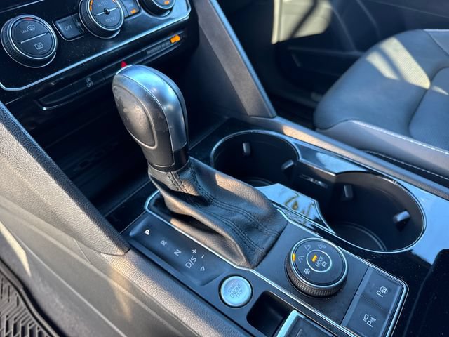 Used 2020 Volkswagen Atlas Cross Sport SEL Premium R-Line AWD/4WD image 25