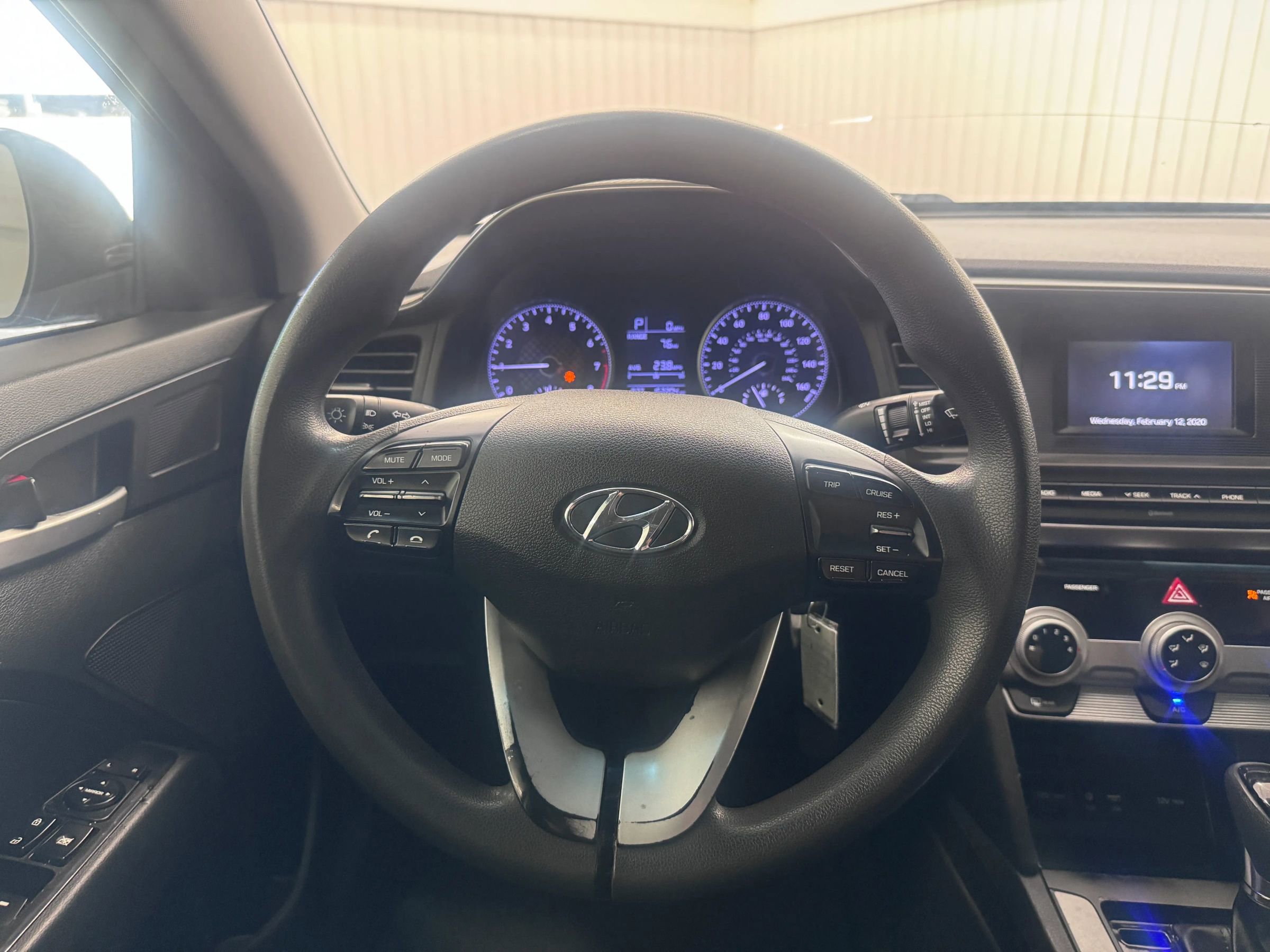 Used 2019 Hyundai Elantra SE w/ Cargo Package FWD image 19