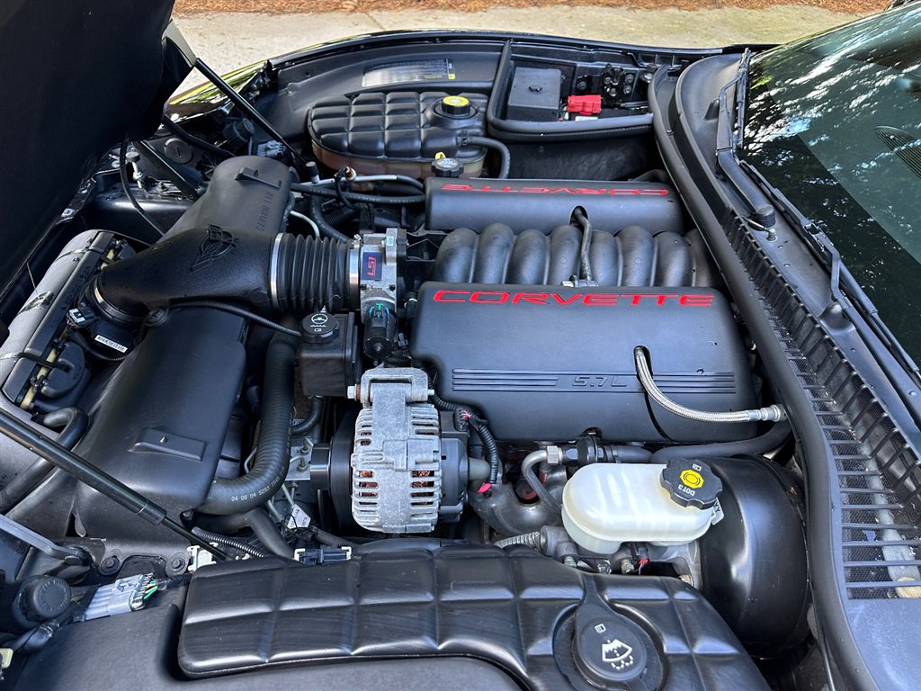 Used 2004 Chevrolet Corvette Convertible w/ Preferred Equipment Group image 58