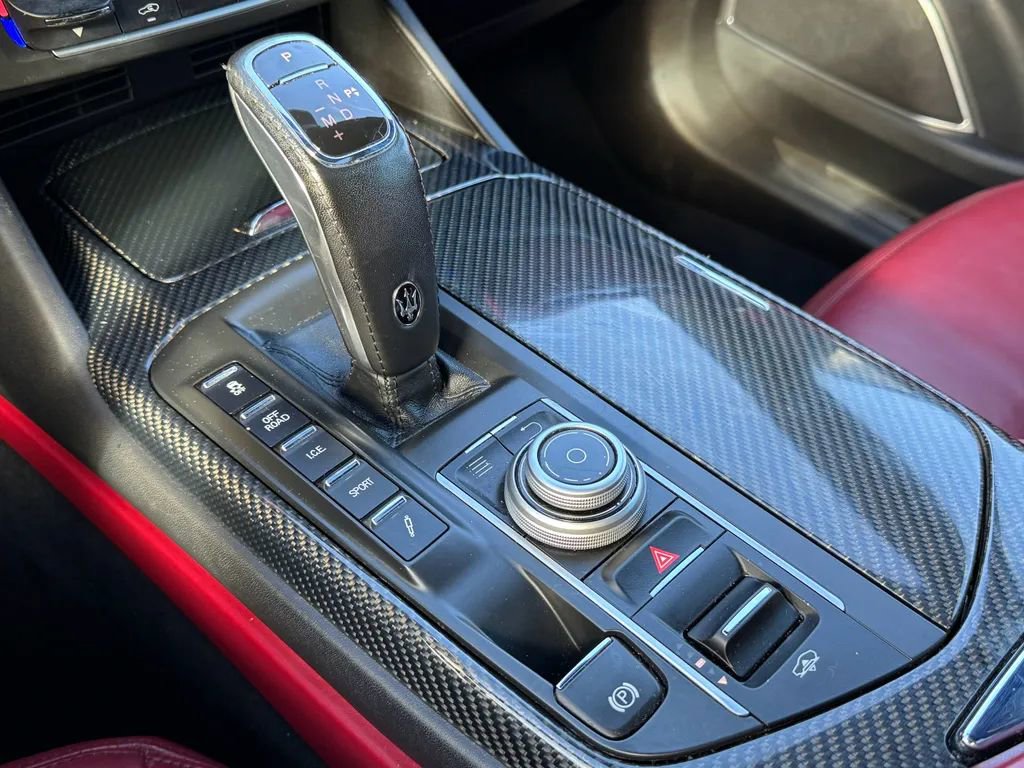 Used 2019 Maserati Levante GranLusso image 18