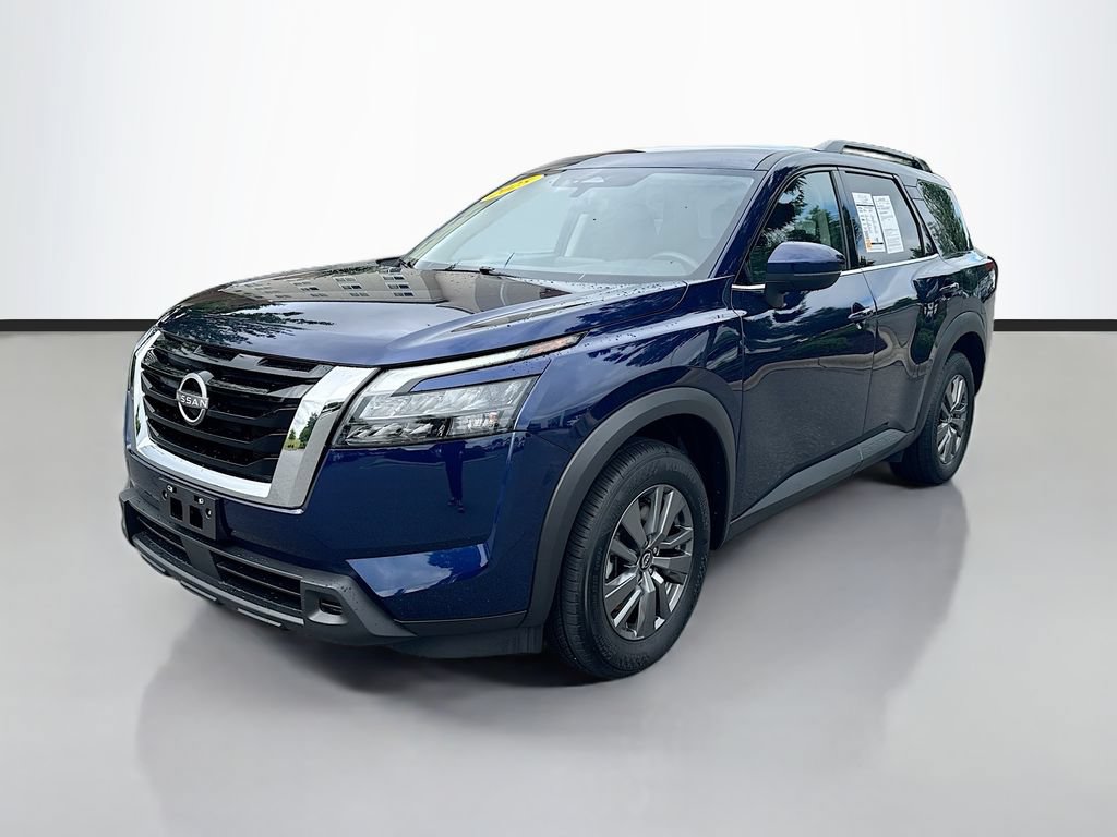 Certified 2025 Nissan Pathfinder SV FWD image 3