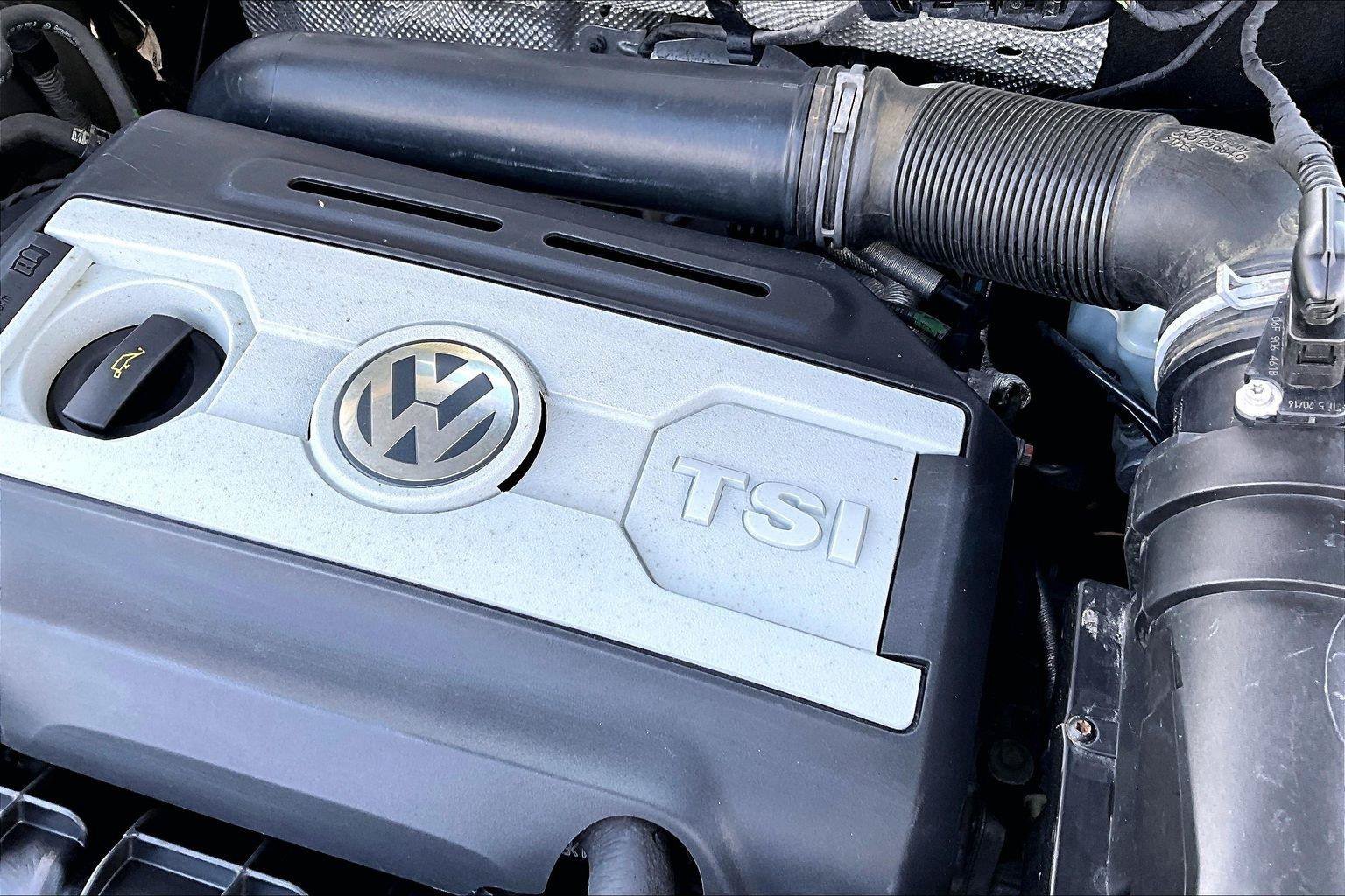 Used 2017 Volkswagen Tiguan Wolfsburg Edition AWD/4WD image 35
