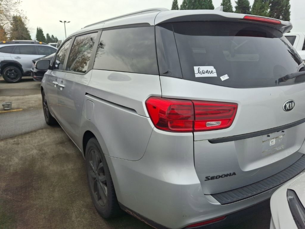 Used 2019 Kia Sedona EX image 6
