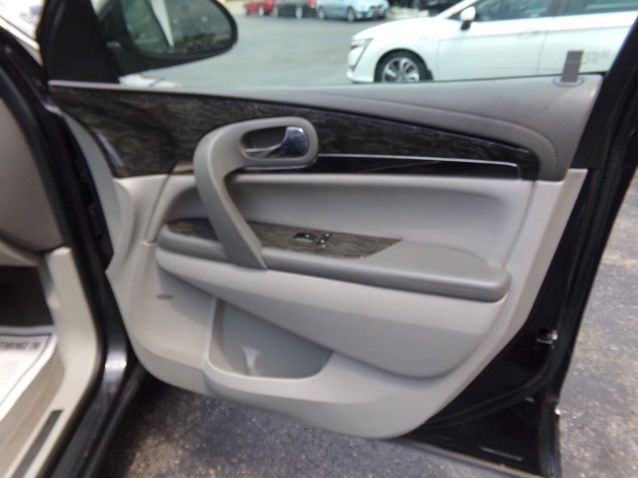 Used 2014 Buick Enclave Premium FWD image 43