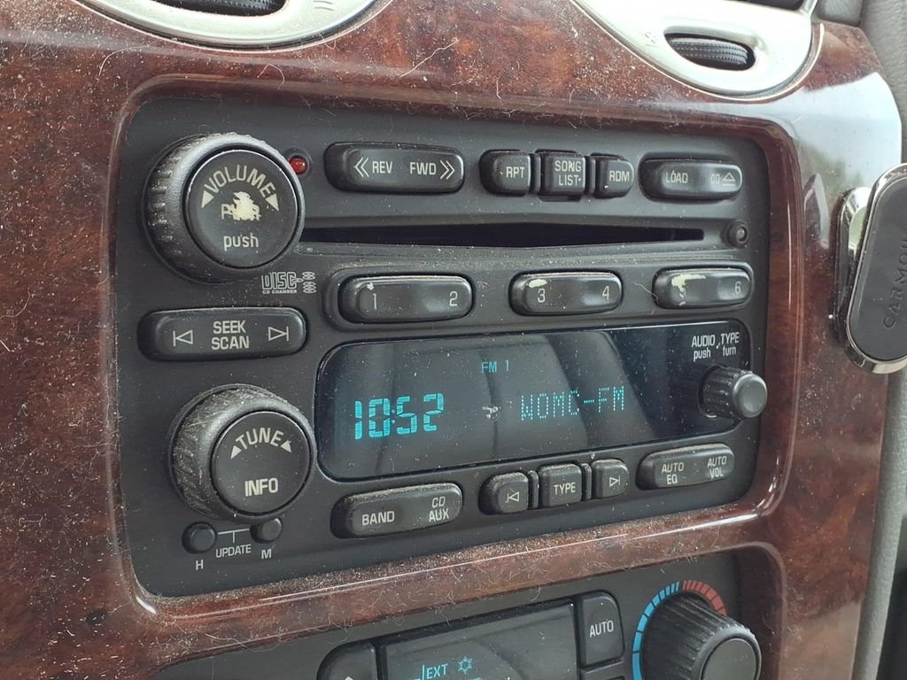 Used 2009 GMC Envoy SLT w/ Sun And 6-Disc Cd Package AWD/4WD image 17