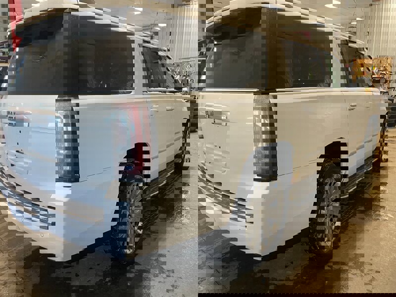 Used 2015 GMC Yukon XL Denali w/ Touring Package AWD/4WD image 6