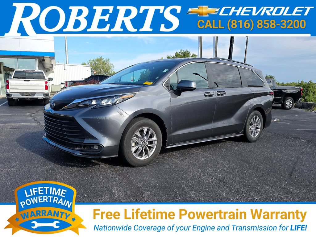 Used 2025 Toyota Sienna XLE