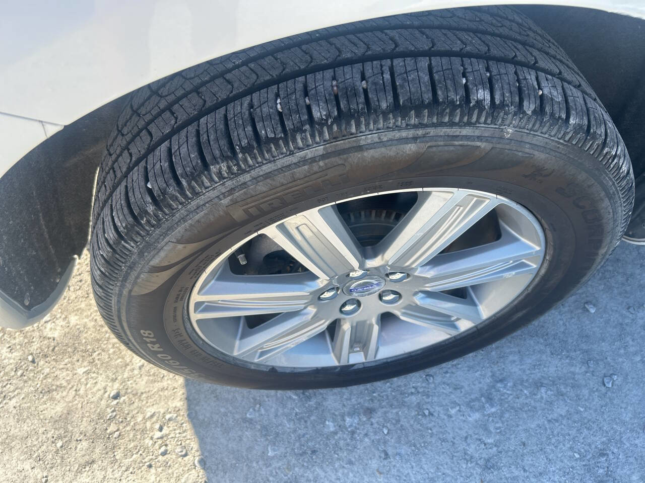 Used 2017 Volvo XC60 T5 Inscription w/ Advanced Package image 12