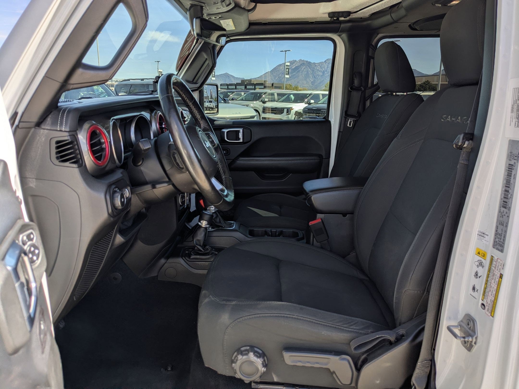 Used 2018 Jeep Wrangler Unlimited Sahara w/ Uconnect 4C Nav & Sound Group image 23