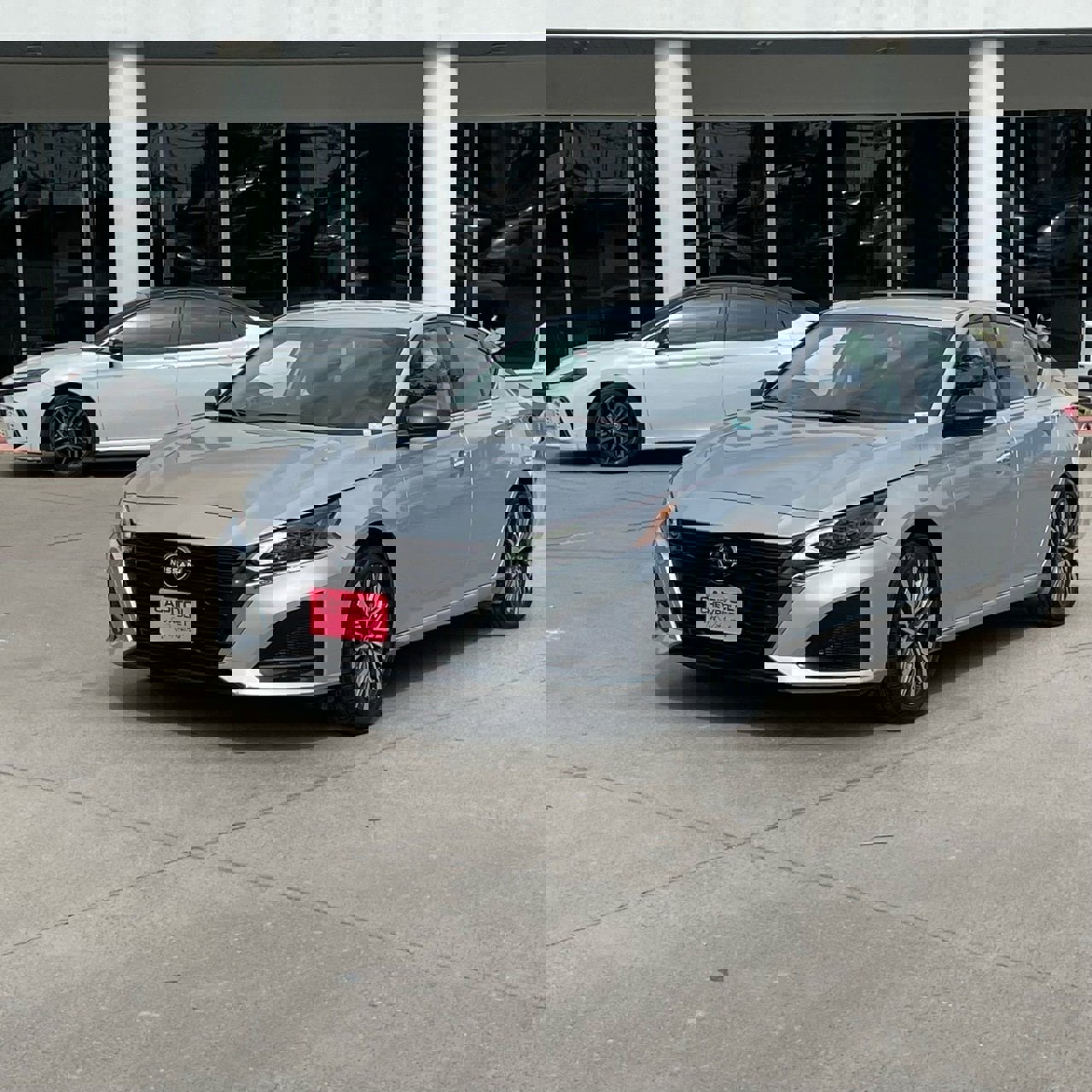 Used 2024 Nissan Altima 2.5 SV image 10