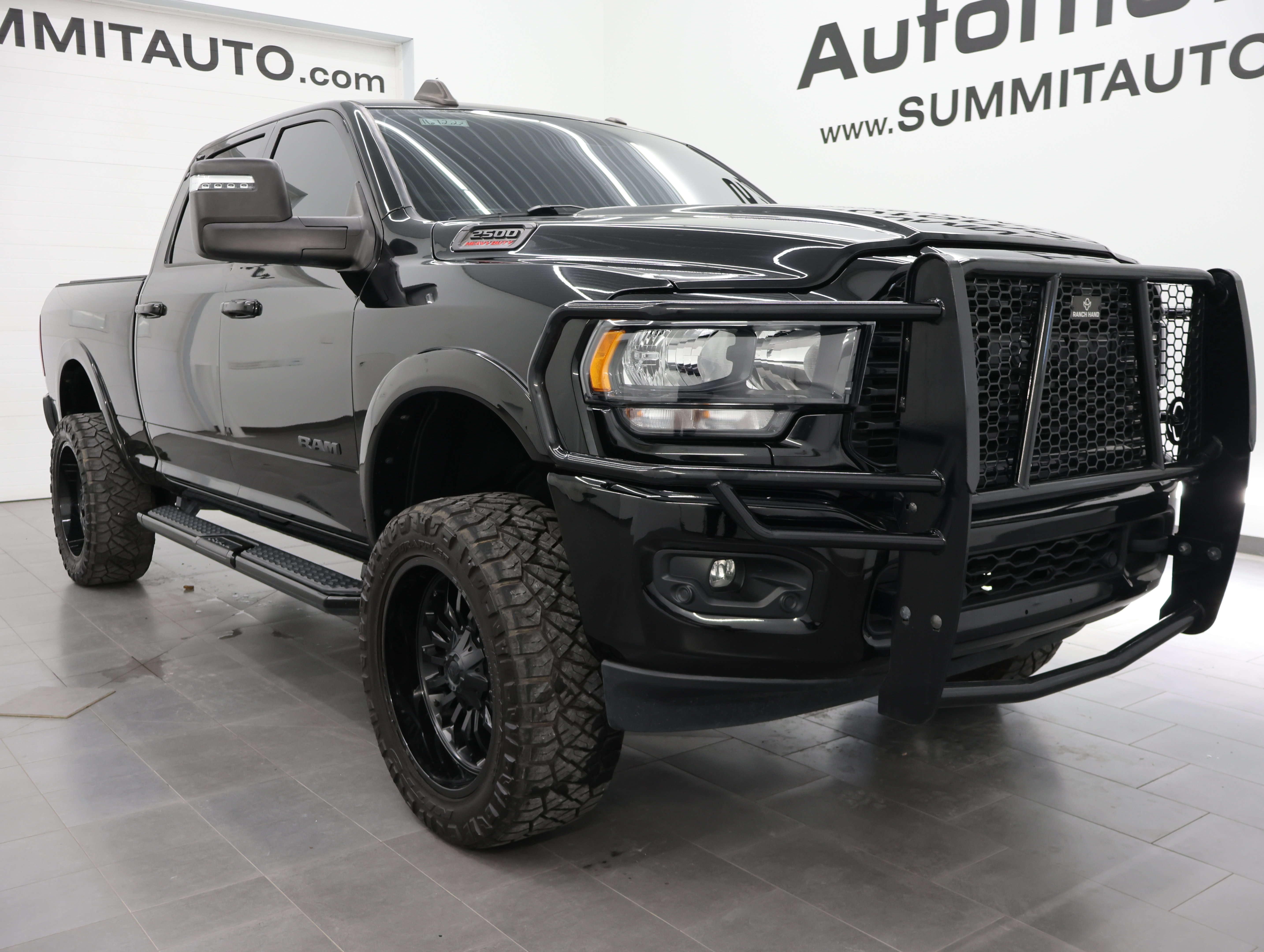 Used 2024 RAM 2500 Big Horn w/ Night Edition AWD/4WD image 2