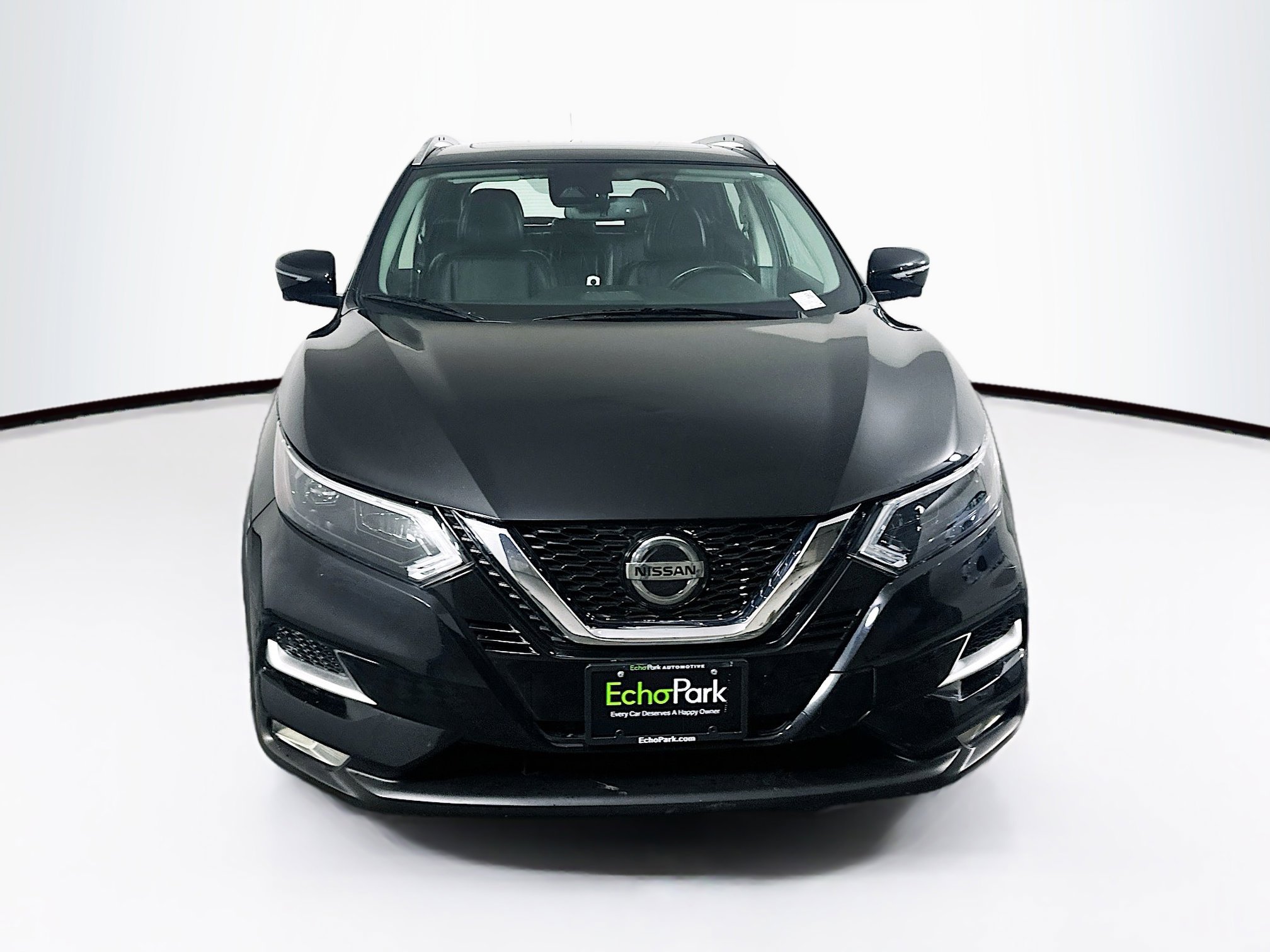 Used 2021 Nissan Rogue Sport SL w/ Premium Package image 2