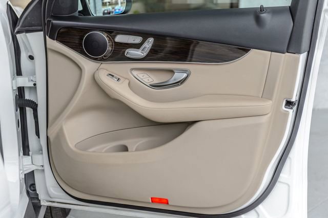 Used 2021 Mercedes-Benz GLC 300 4MATIC image 56