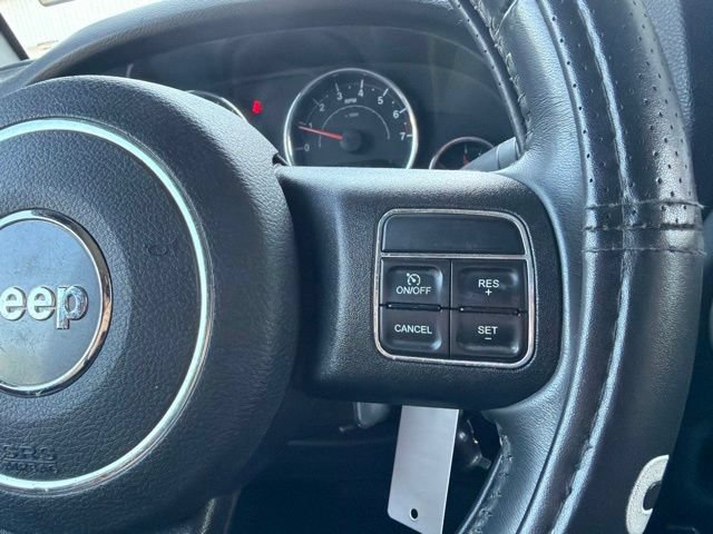 Used 2018 Jeep Wrangler Rubicon AWD/4WD image 32