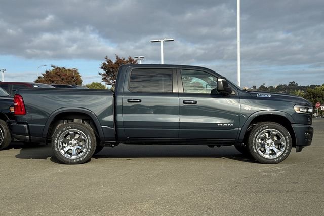 New 2026 RAM 1500 4x4 Crew Cab image 3