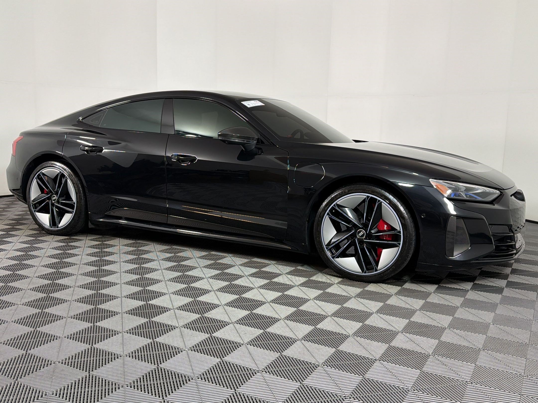Used 2022 Audi RS e-tron GT AWD/4WD image 6