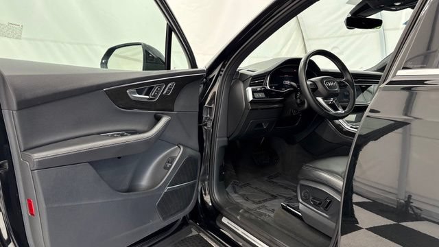 Used 2025 Audi Q7 3.0T Premium Plus AWD/4WD image 36
