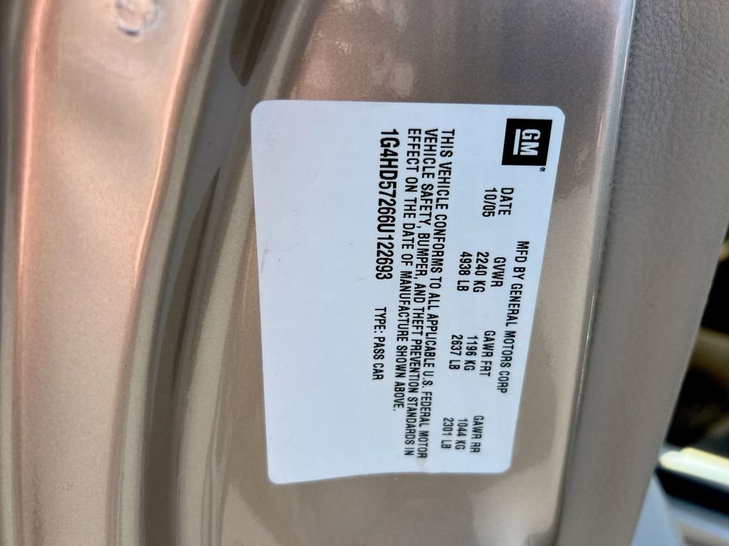 Used 2006 Buick Lucerne CXL w/ Luxury Package FWD image 27