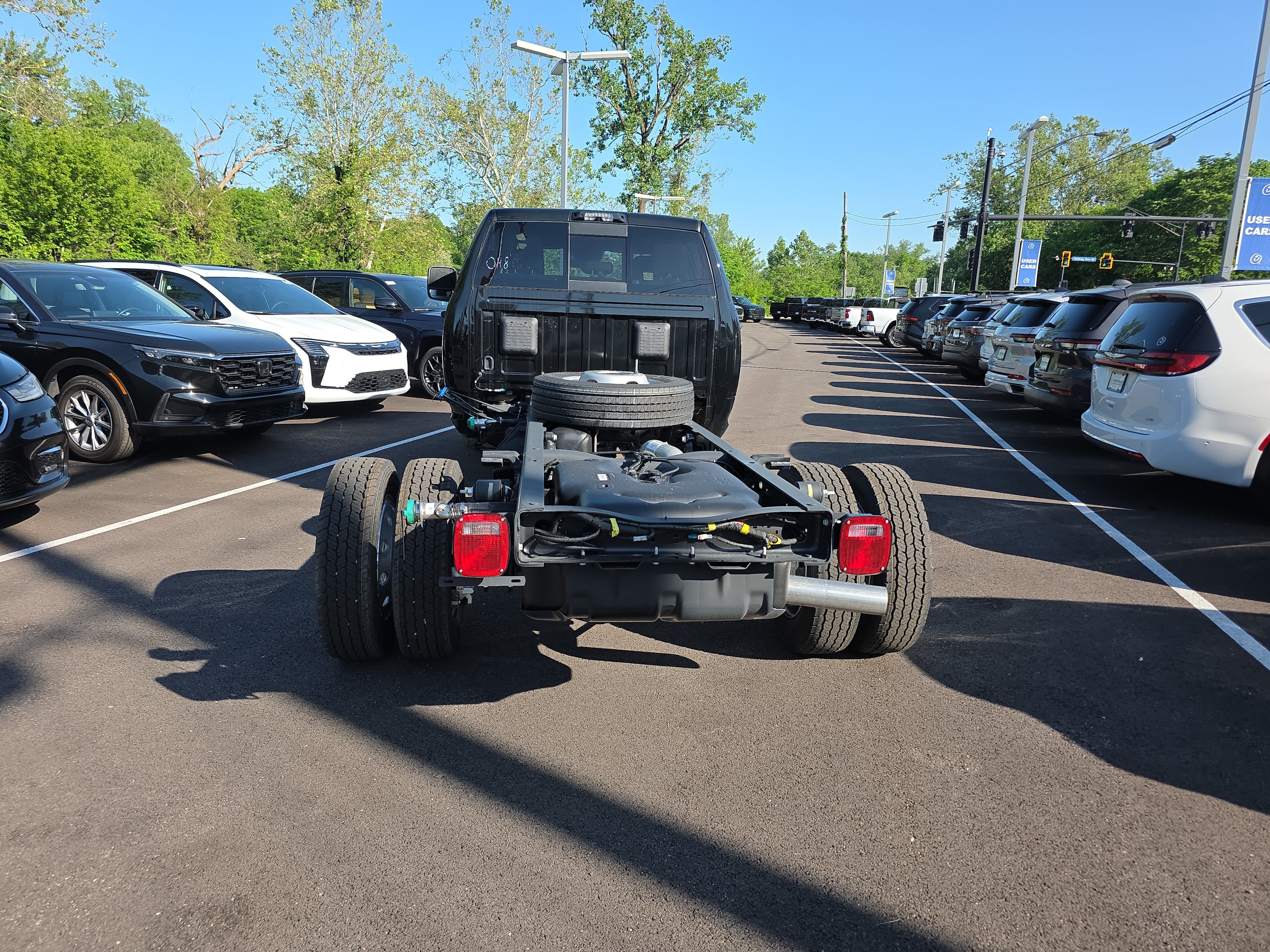 New 2026 RAM 5500 4x4 Crew Cab image 17